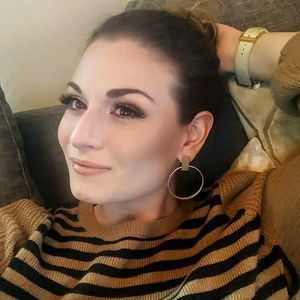 Meet your Posher, Christina